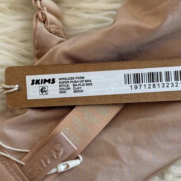Skims Wireless Super Push up Bra Clay Size 38DDD - Picture 8 of 8